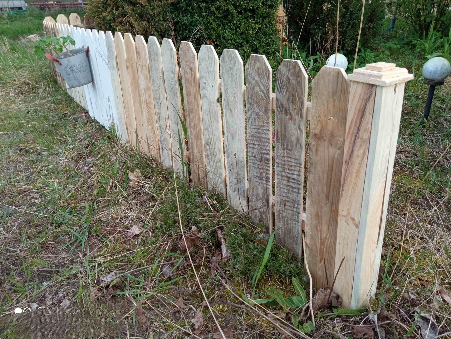 3 X Rustic Picked Vampire Fence